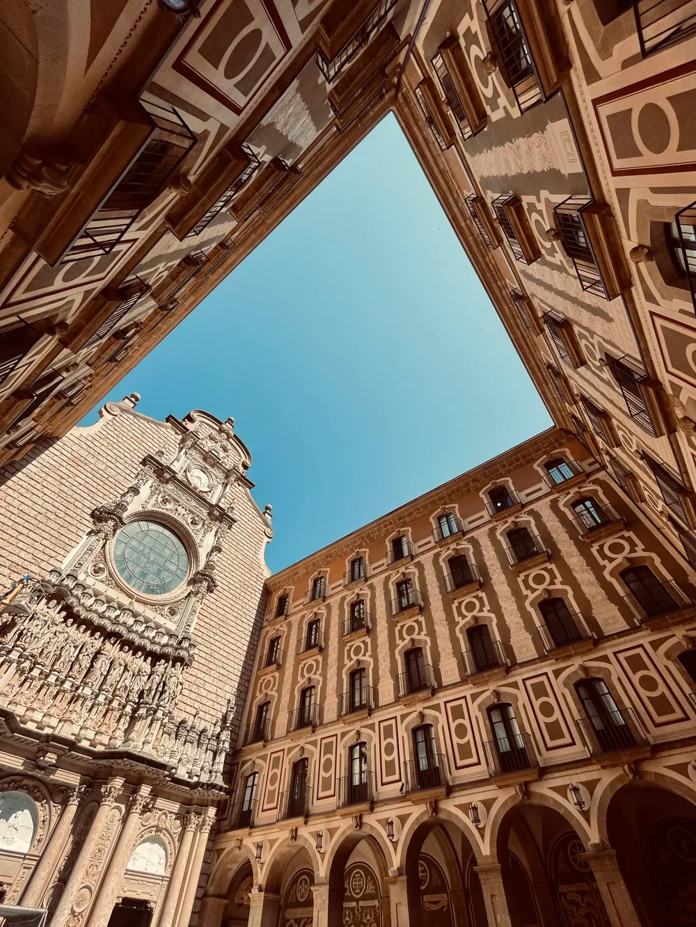 travels.places.barcelona.montserrat