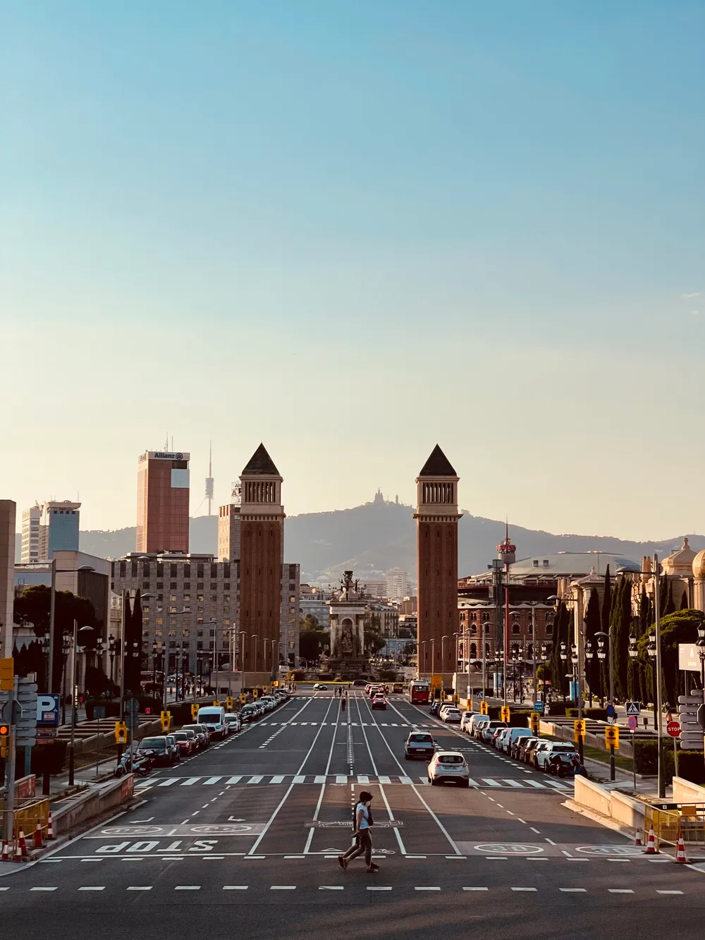 travels.places.barcelona.spain-square