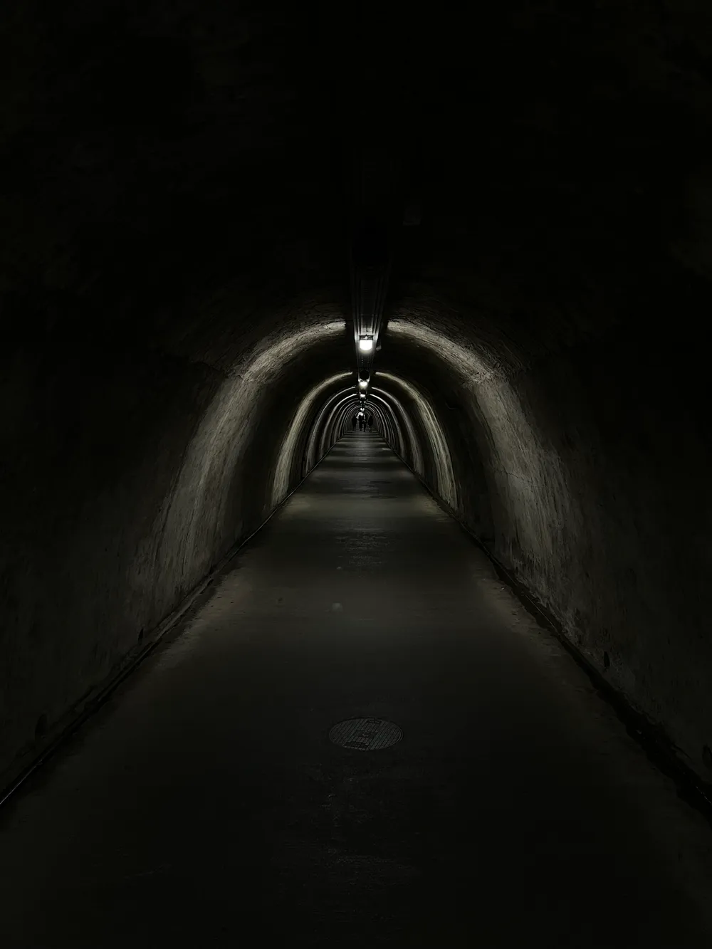 travels.places.croatia.gric-tunnel