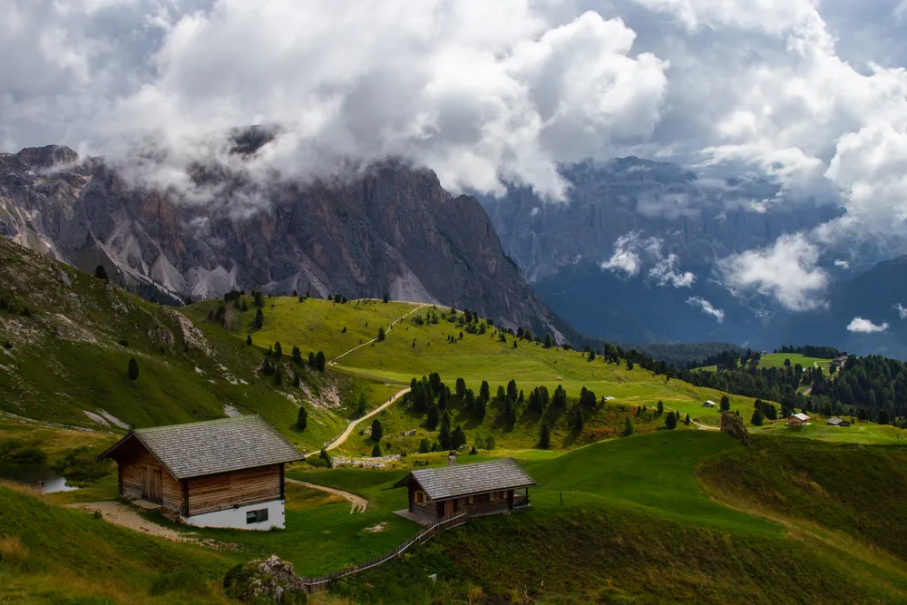 travels.places.dolomites.seceda