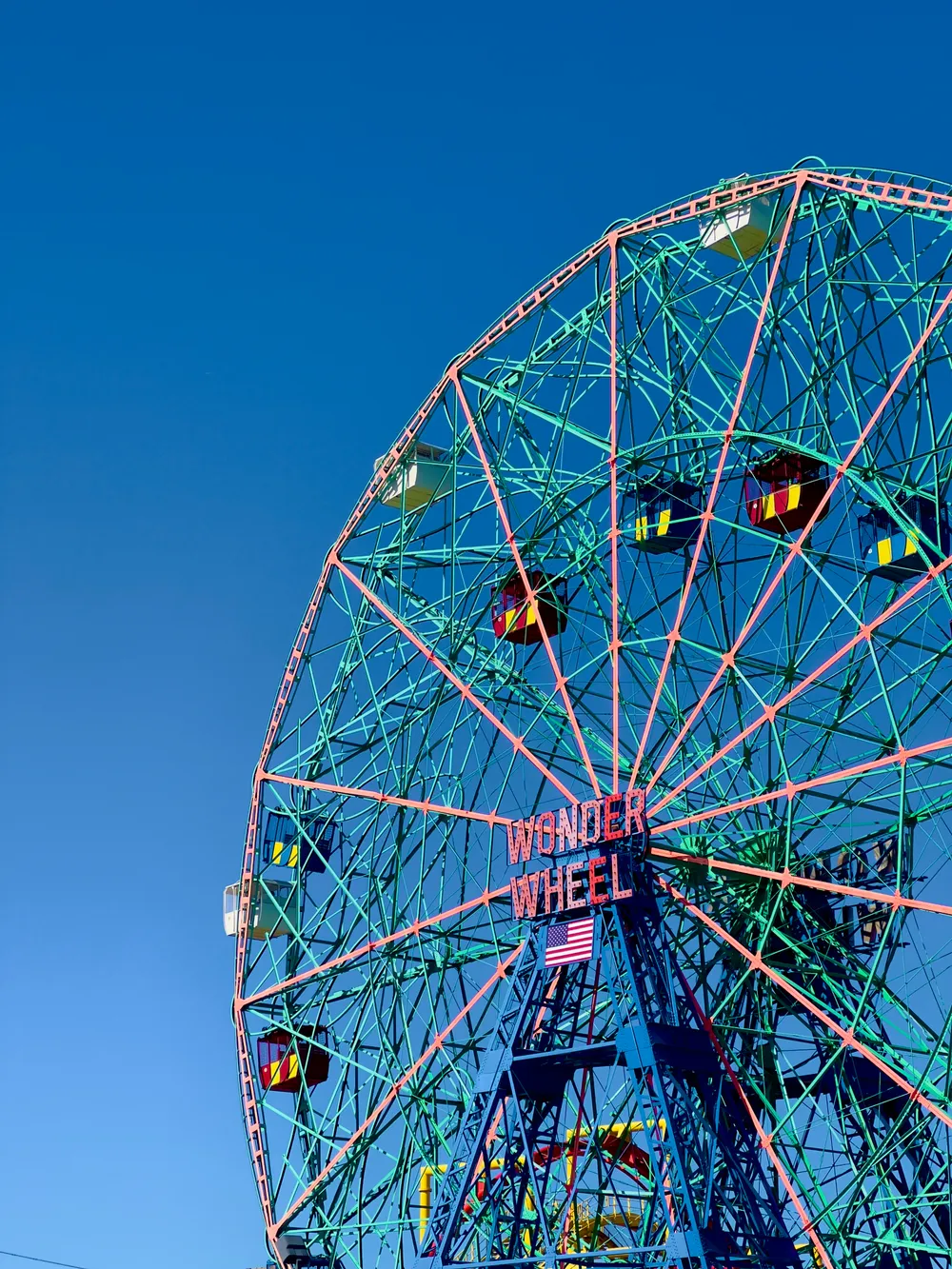 travels.places.new-york.luna-park