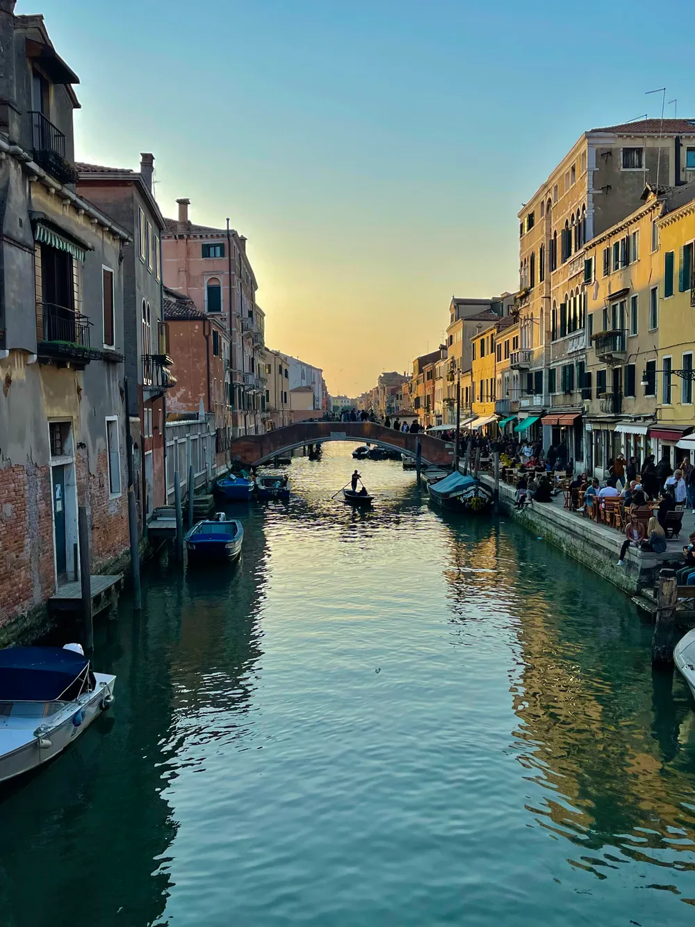 travels.places.northern-italy.venice-canals