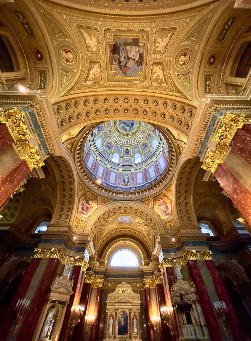 travels.places.prague-budapest.st-stephen-basilica