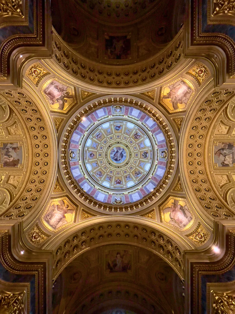travels.places.prague-budapest.st-stephen-basilica